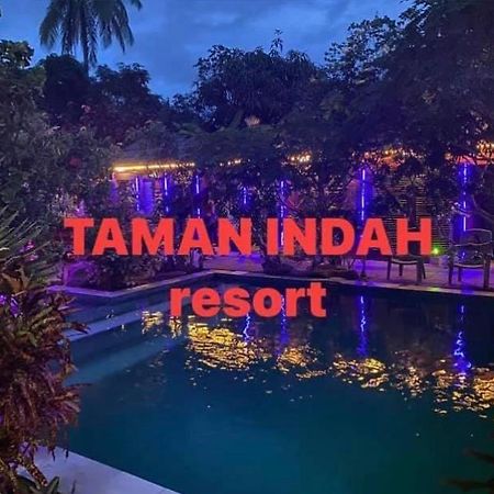 Taman Indah Resort Tamanredjo Eksteriør bilde