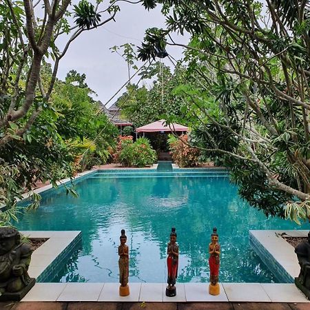 Taman Indah Resort Tamanredjo Eksteriør bilde