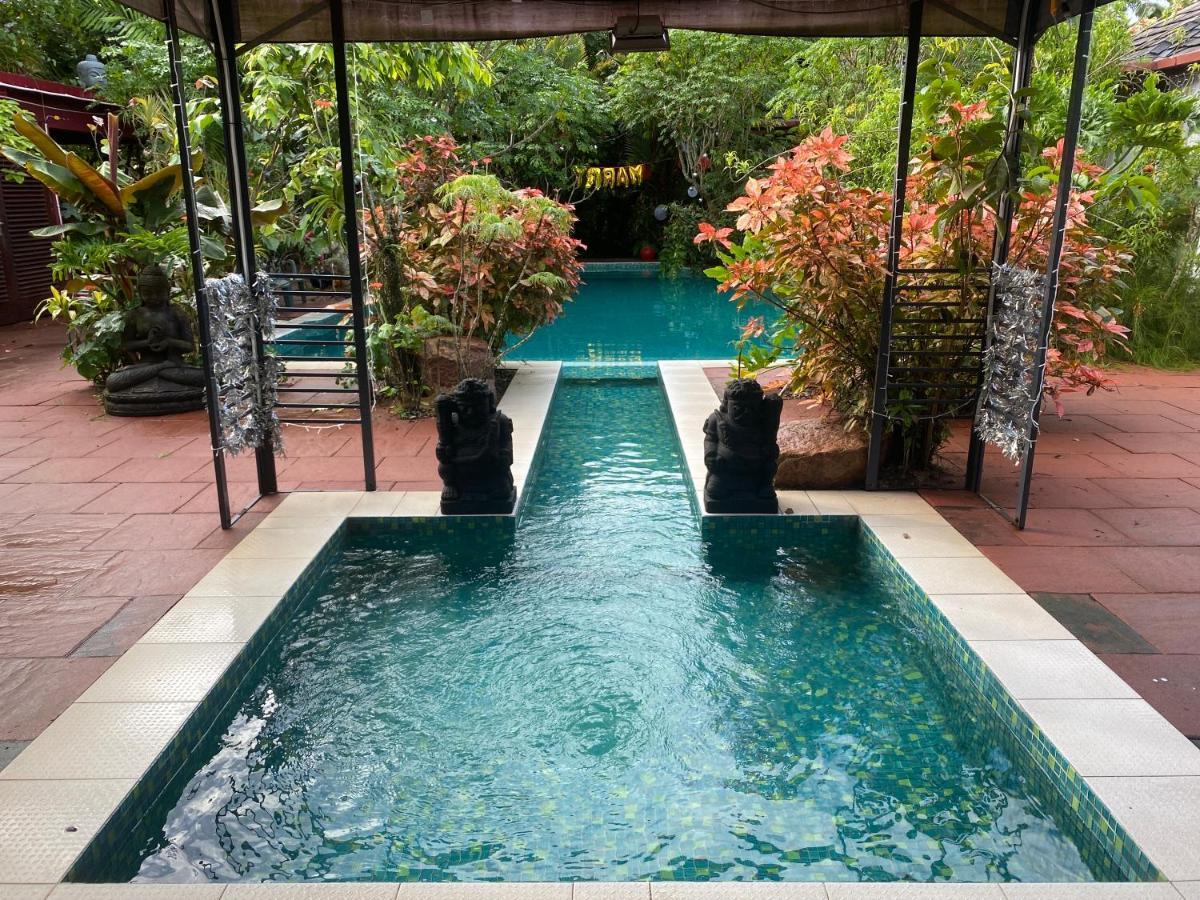 Taman Indah Resort Tamanredjo Eksteriør bilde