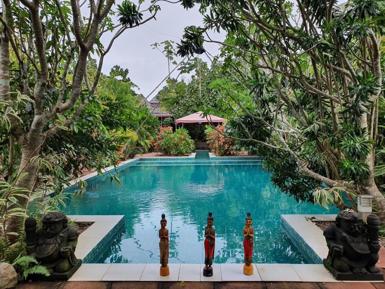 Taman Indah Resort Tamanredjo Eksteriør bilde